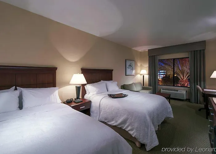 Hampton Airport North Hotel