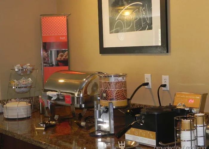Hotel Hampton Airport North